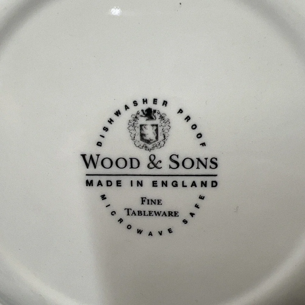 Woods & Sons vintage blue White Colonial Rose Flower pattern 7.75